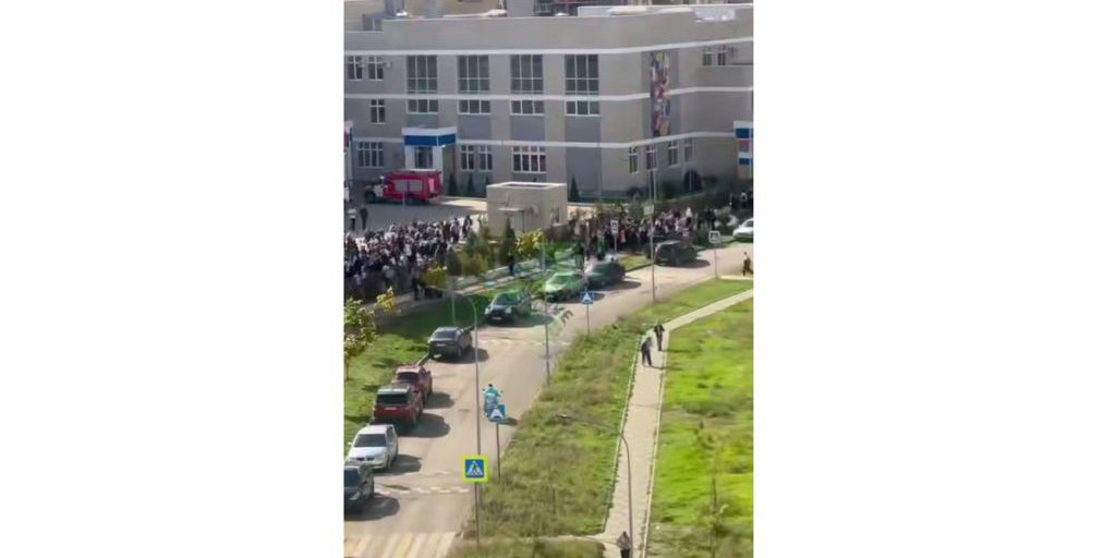 Из школы №111 в Краснодаре эвакуировали 700 человек