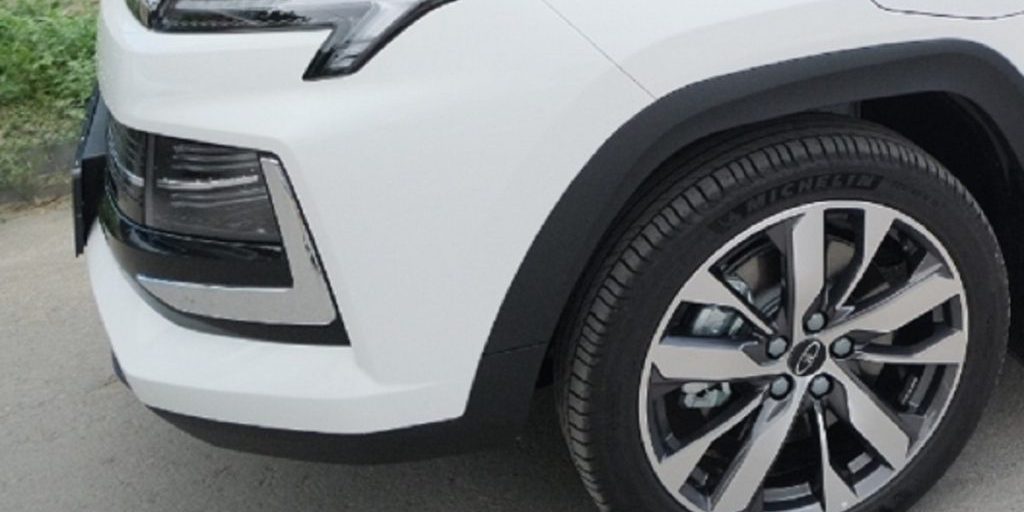 Vendite di auto di lusso a Volgograd in aumento: 63 nuove auto vendute nel settembre 2025, segno di ripresa economica o sfida ambientale?