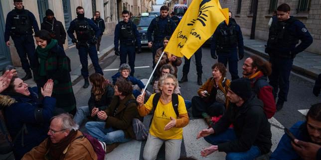 Cinquante militants de la Confédération paysanne placés en garde à vue après une action au ministère de l’agriculture