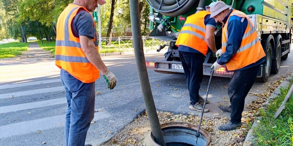 В Орле ливнёвки готовят к сезону дождей