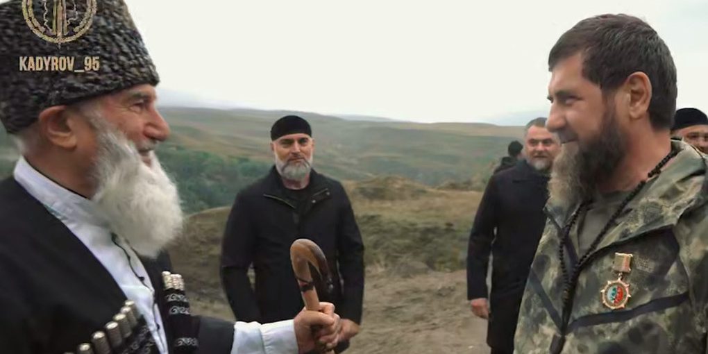 Ramzan Kadyrov esplora le montagne della Cecenia con visita al villaggio storico di Kharkaroy