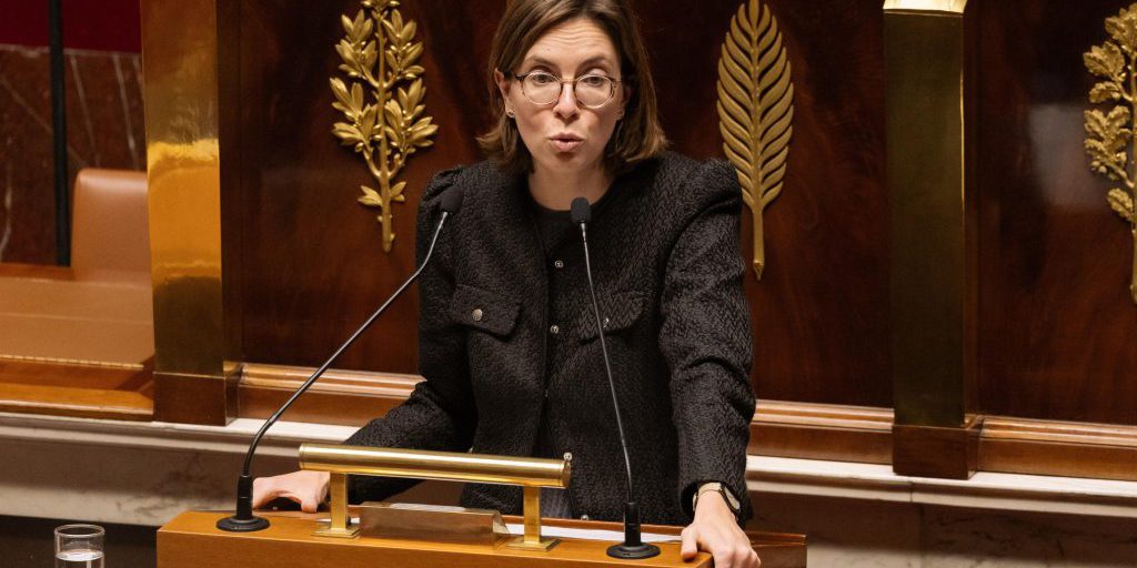Bercy: misura di emergenza ha costato 12 miliardi di euro all'economia francese