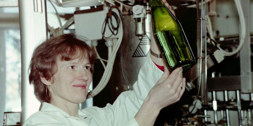 Стало известно о росте продаж российского игристого вина