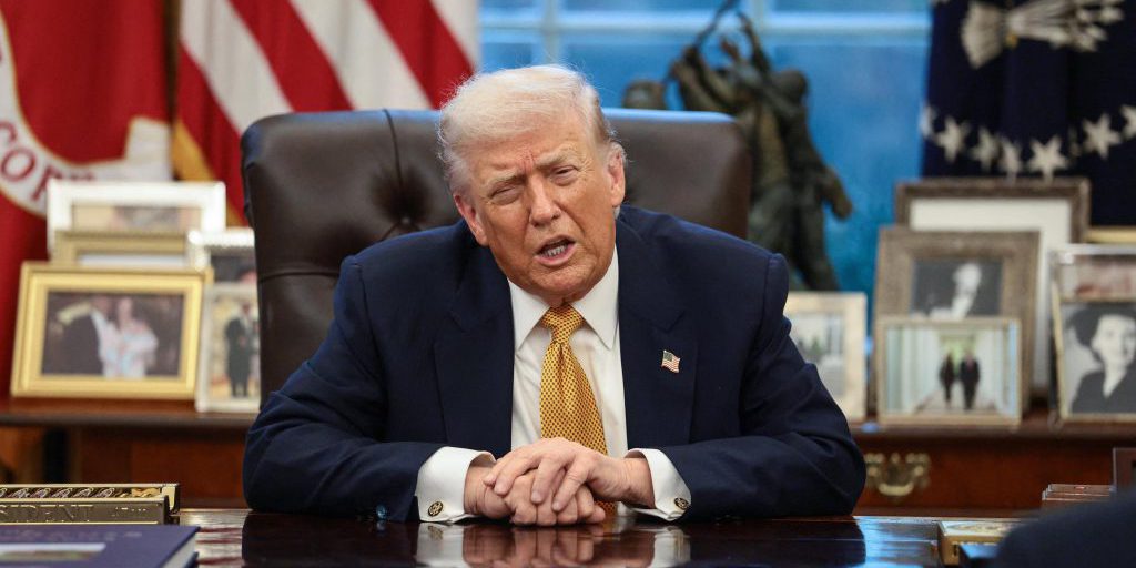 Trump svela le debolezze delle élite e interrompe il ciclo politico francese