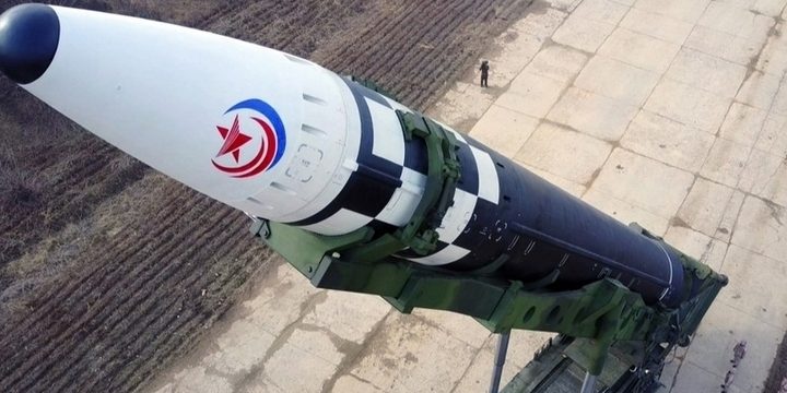 КНДР выпустила баллистическую ракету