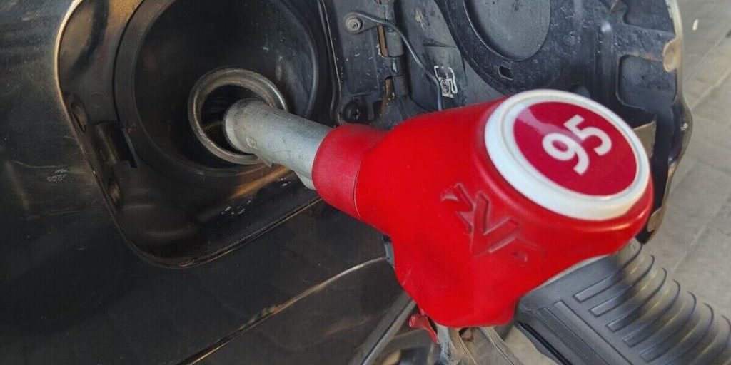 Гладков: ситуация с топливом в Белгородской области находится на контроле