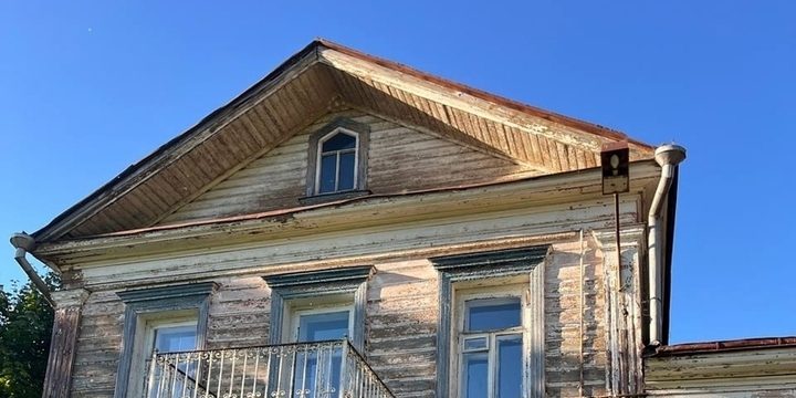 Riqualificazione del Parco Storico di Samsonov a Kольčugino: Un Passo Verso la Conservazione del Patrimonio Culturale