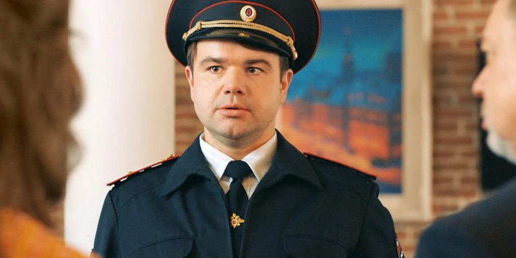 Выяснилось, что актер из «Папиных дочек» в суде требует с бывшей жены алименты