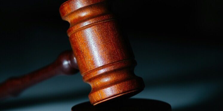 Diffamazione sul posto di lavoro: un caso di studio sulla tutela dei diritti dei lavoratori in Russia