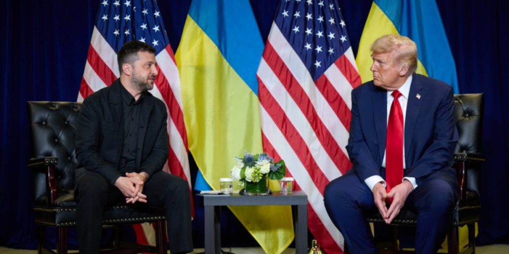 Stati Uniti minacciano di sospendere armi e intelligence all’Ucraina se rifiuta il piano di pace