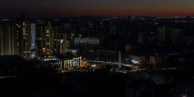 Spegnimenti orari dell'elettricità in Ucraina il 28 gennaio per fronteggiare attacchi missilistici