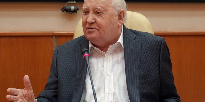 В Германии обвинили Горбачева в наивности перед НАТО