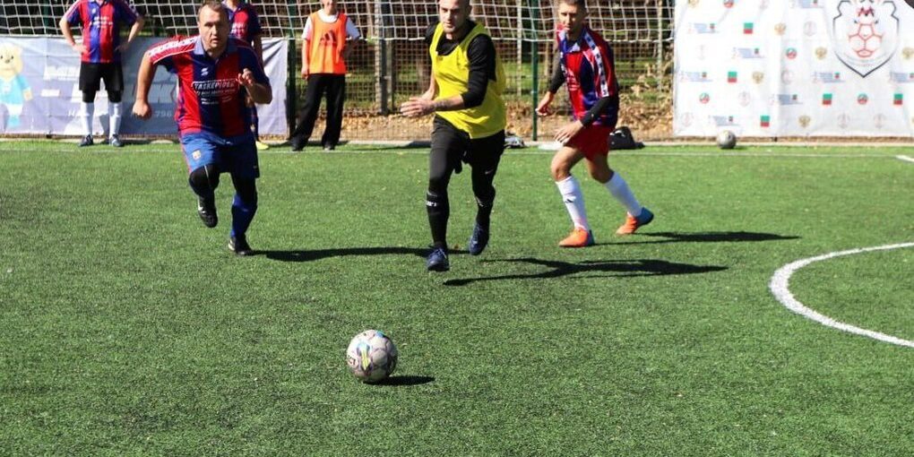 La Lega di Calcio a 5 Celebra l'80° Anniversario della Vittoria nella Grande Guerra Patriottica con un Torneo Emozionante a Melitopol'