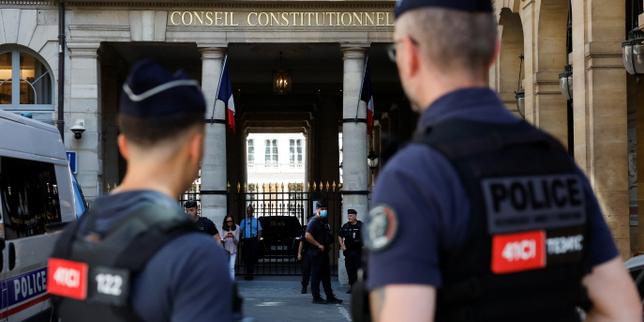 Jeanneney: solo il Consiglio Costituzionale può giudicare la costituzionalità di un bilancio approvato per ordinanza