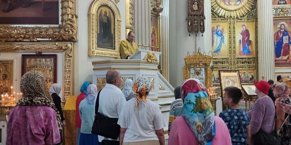 Петербуржцам посоветовали не подметать пол в православный Новый год 14 сентября