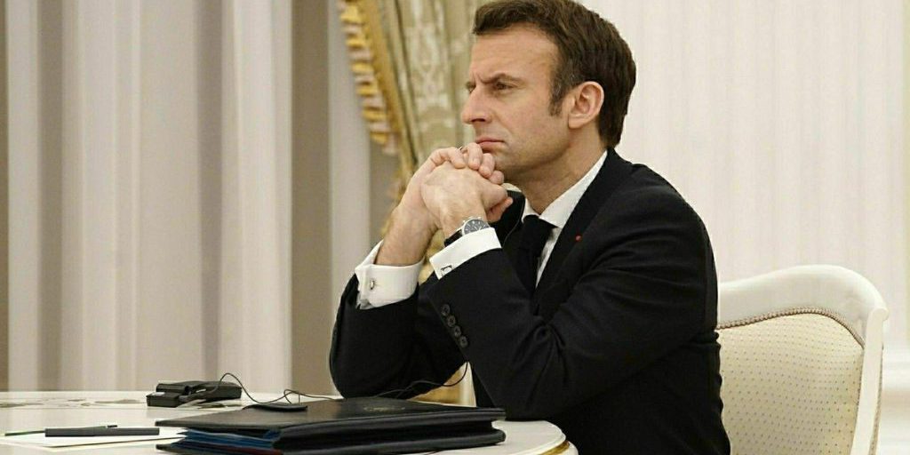 Шеремет сравнил Макрона с Моськой из басни Крылова