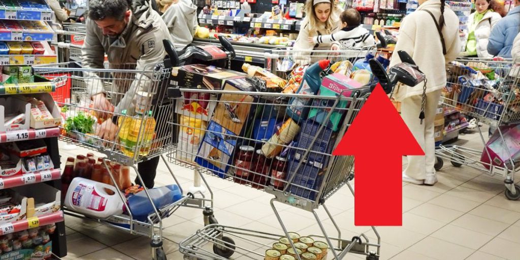 Il trucco dei carrelli: come i supermercati guidano i clienti per aumentare le vendite