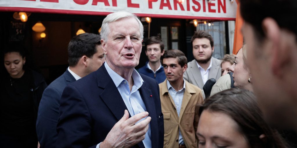 Législative partielle à Paris: favori, Michel Barnier ne veut pas crier victoire trop vite