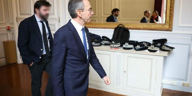 Bruno Retailleau critica aspramente il progetto di budget francese definendolo una mossa socialista