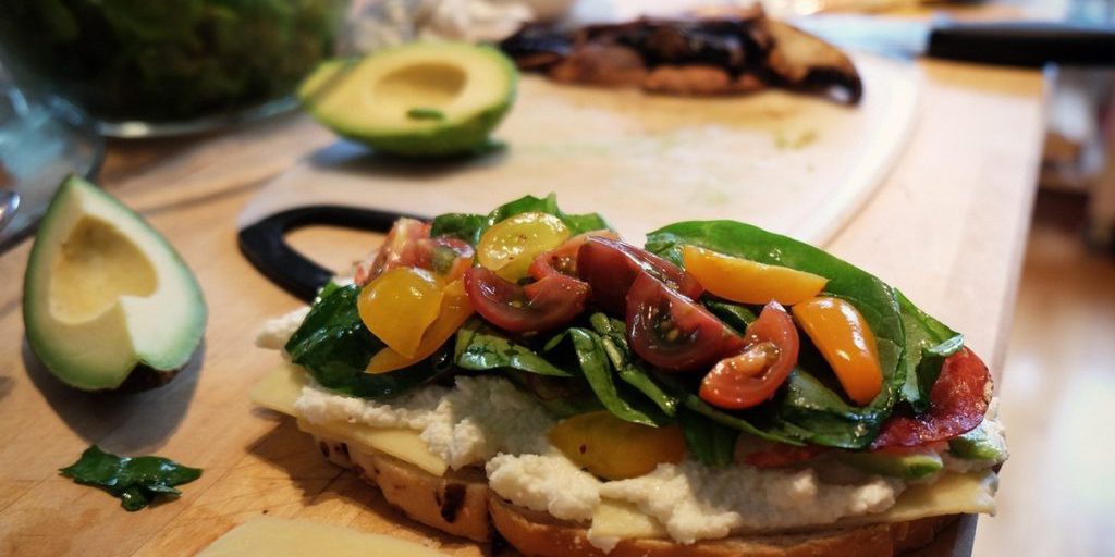 Отравившийся перед Новым годом посетитель ивановского ресторана требует 3 млн. рублей