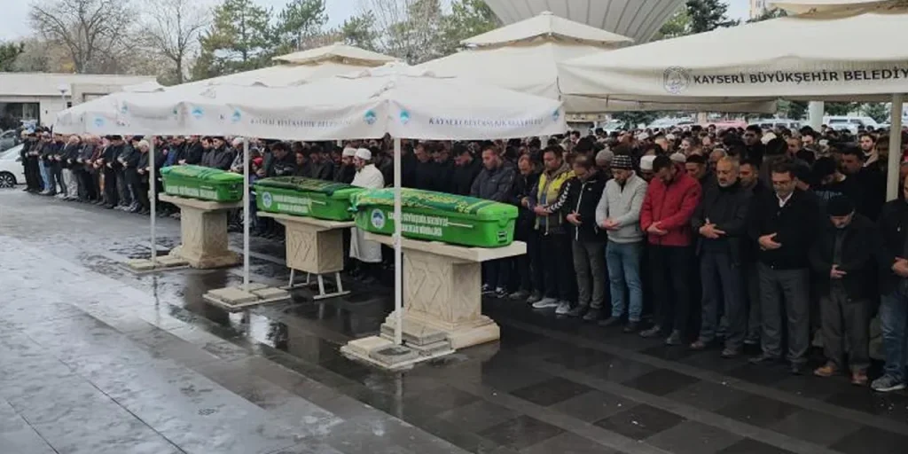 Incidente stradale lungo la strada Malatya‑Ankara causa morte di madre, figlio e figlia