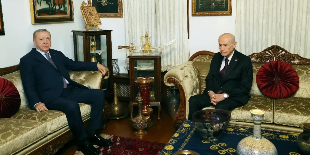 Il Presidente Erdoğan incontra il leader dell'MHP: cosa significa per la politica turca?