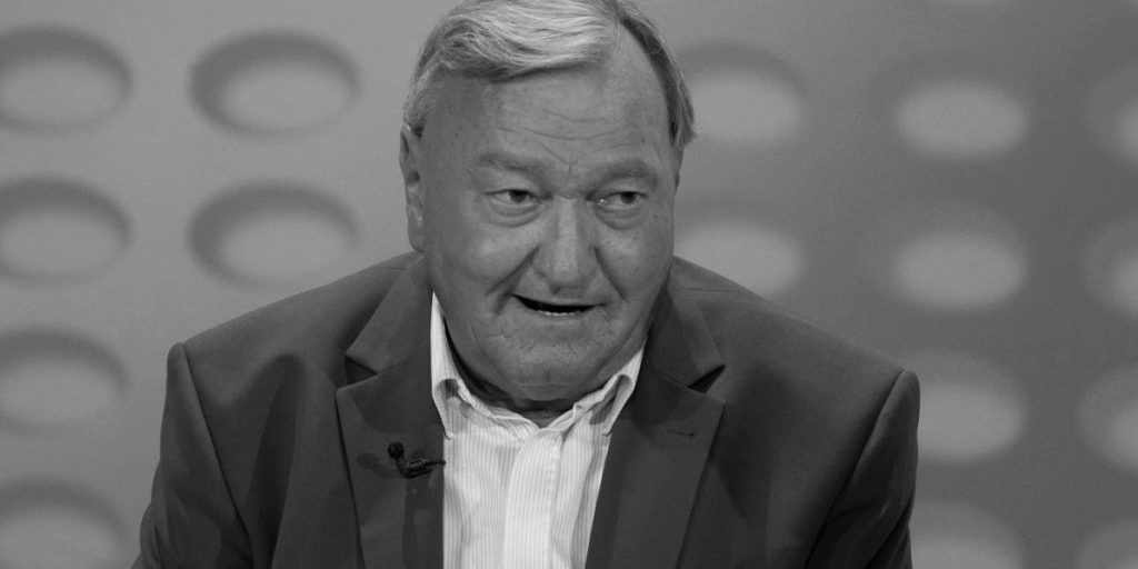 Morto Erich von Däniken, celebre autore di ufologia, la famiglia esprime cordoglio