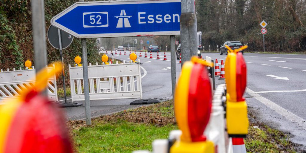Pendolari del Nord‑Ovest della Germania esprimono frustrazione per la chiusura dell’autostrada A52