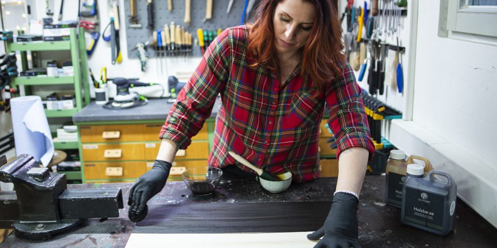 Esther Ollick si ritira da Bares für Rares dopo otto anni di lavoro nel programma tedesco.