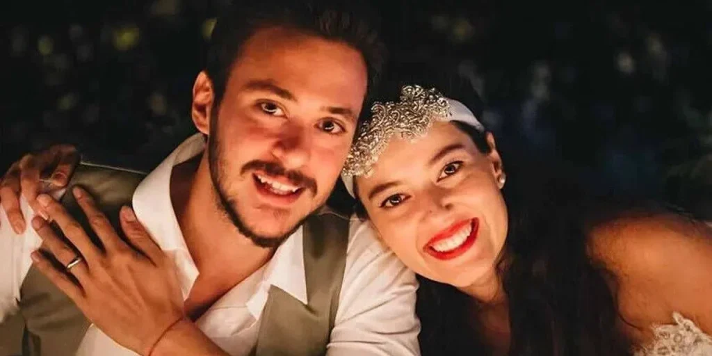 Pelin Akil e Anıl Altan: foto della festa di Capodanno e dichiarazione ufficiale
