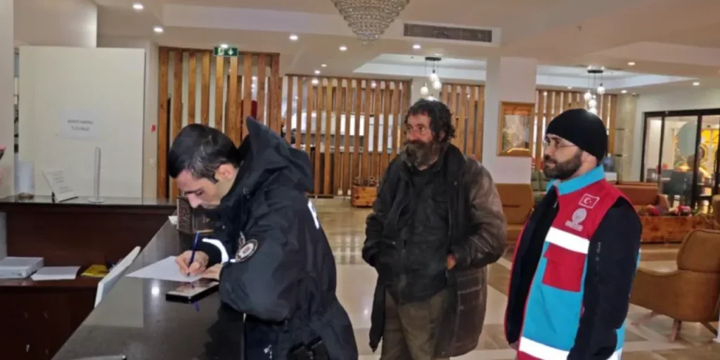 159 senzatetto ospitati in hotel a Istanbul: iniziativa del governatore