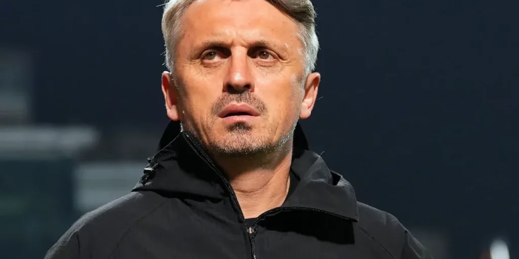 Eyüpspor e il tecnico Orhan Ak si separano con accordo reciproco