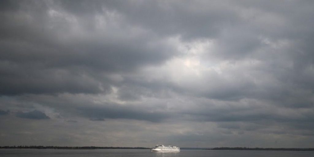 Мощный ветер при +24 градусах обрушится на Волгоградскую область