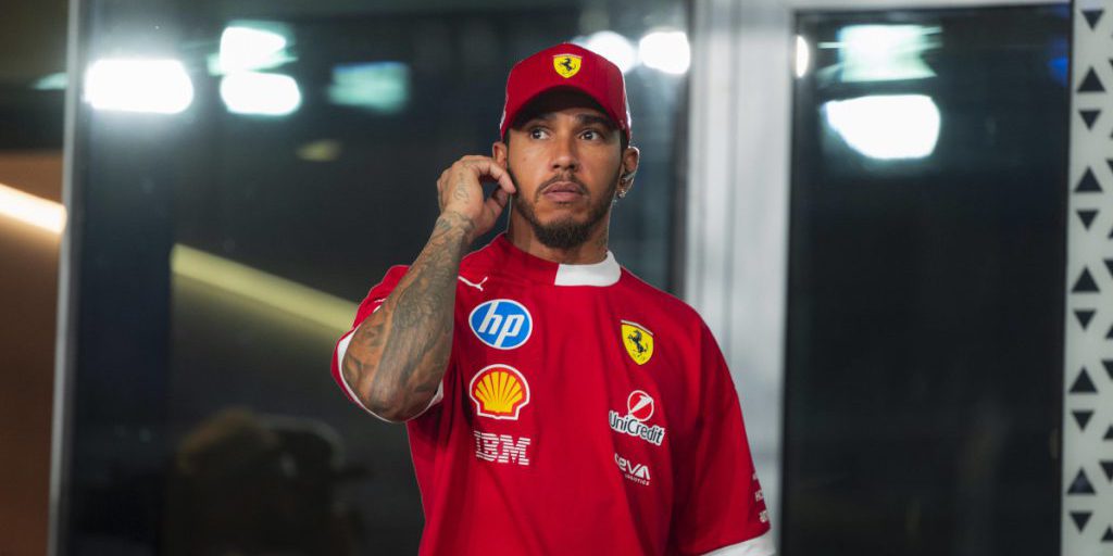 Lewis Hamilton critica decisioni di una gara di punta della Formula 1
