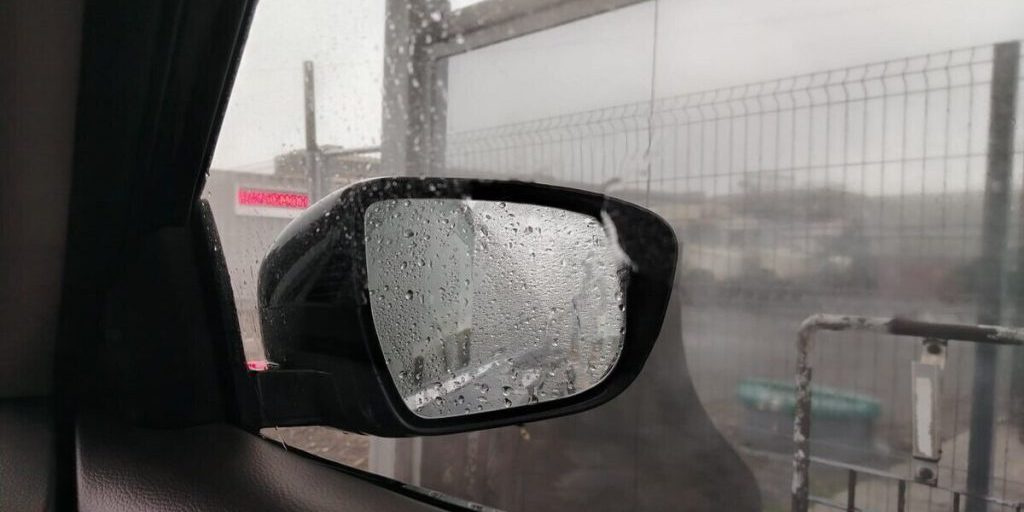 В Мурманской области 13 октября ожидаются дожди и порывистый ветер