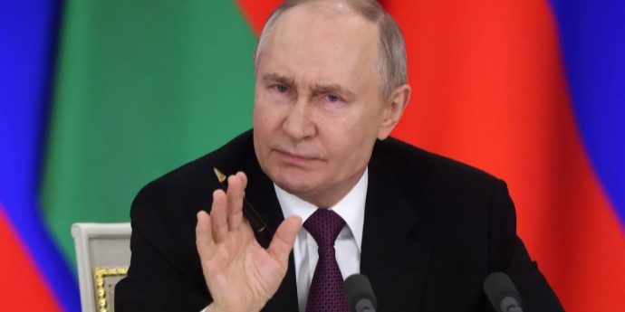 Sanzioni UE non bloccano la visita di Putin in Europa ma sollevano interrogativi sulla sua libertà di movimento