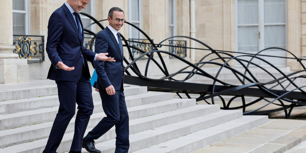 I Repubblicani Francese e la Crisi di Governo: Una Partecipazione Condizionata alla Stabilità Economica