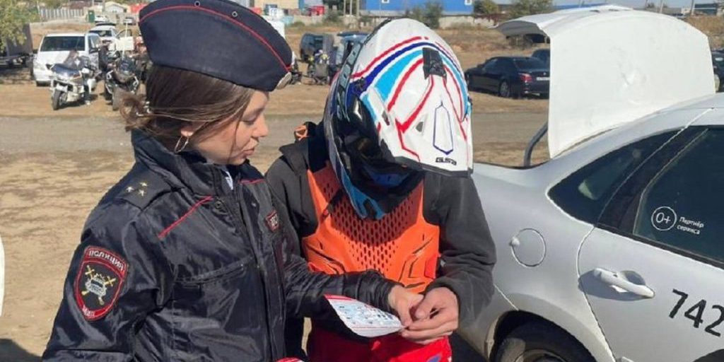 Campionato di Motocross a Volgograd: Emozione e Sicurezza allo Stadio di Motocross della Città Russa
