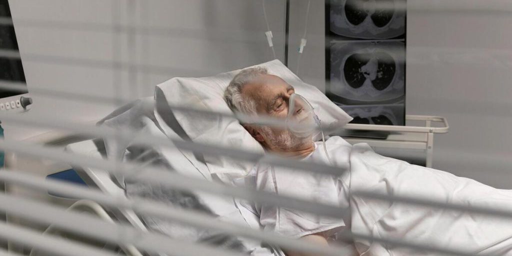 Учёные: мозг сохраняет активность и «чувствует» после остановки сердца