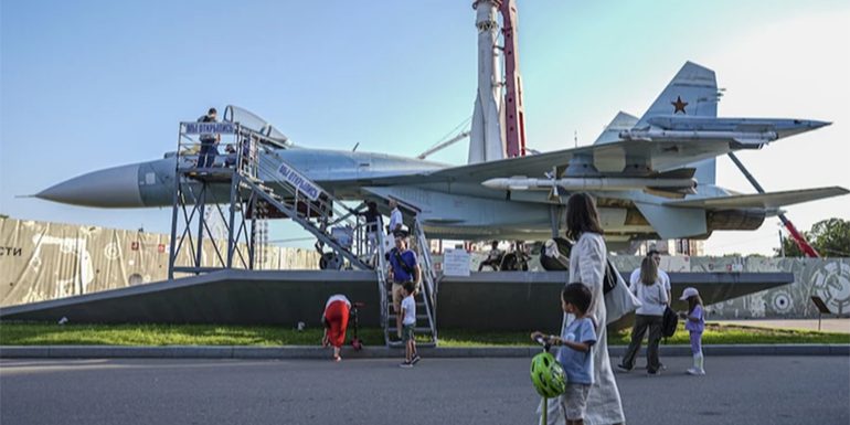 La Russia si affida all'India per gli additivi per carburante dei caccia: un'analisi delle conseguenze sulla sicurezza energetica e militare