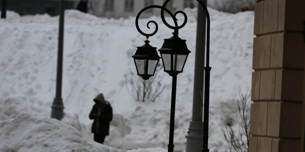 Russia valuta orario lavorativo flessibile per l'inverno: benefici e sfide per i lavoratori e l'economia