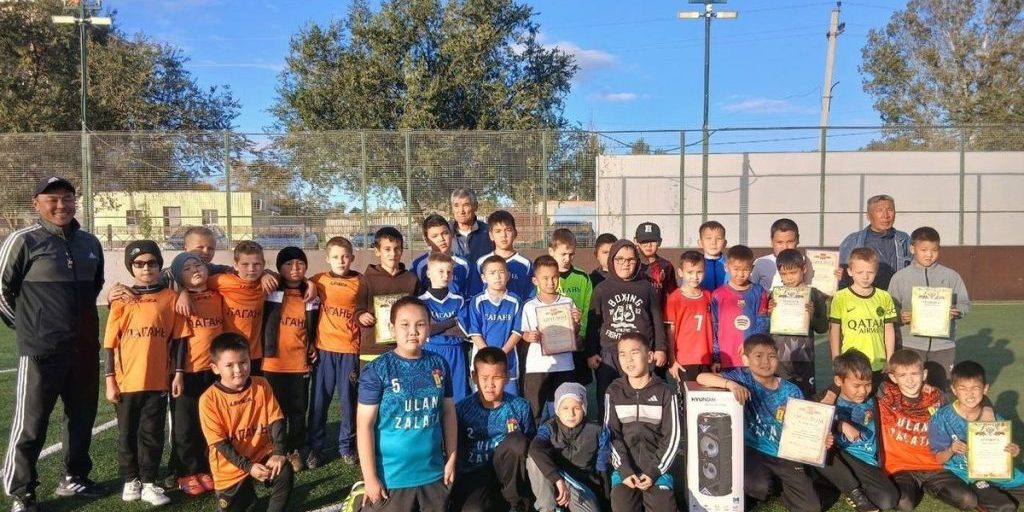 В Калмыкии прошло первенство по мини-футболу памяти тренера