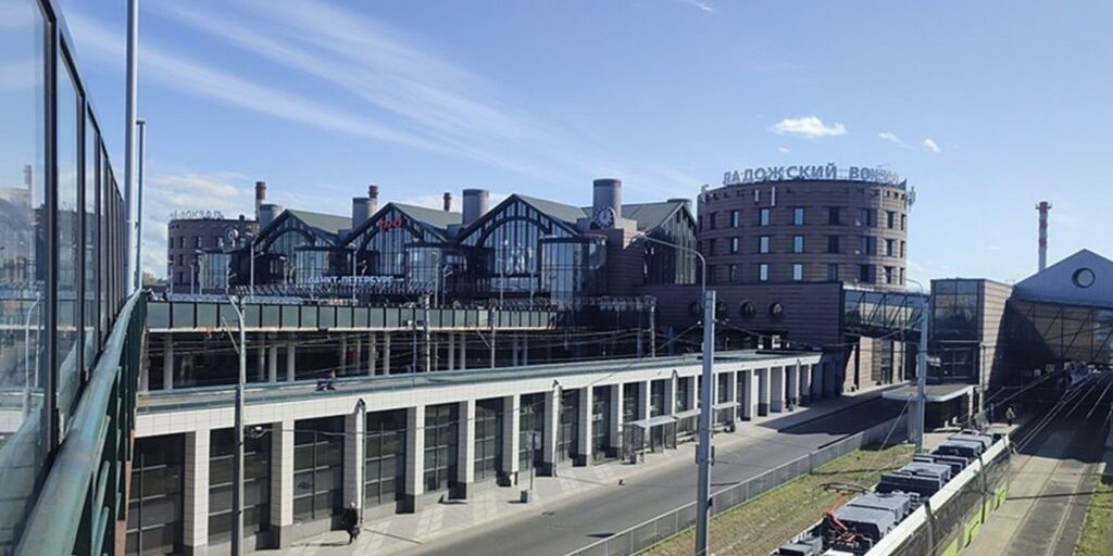 Крыша обвалилась на Ладожском вокзале Петербурга