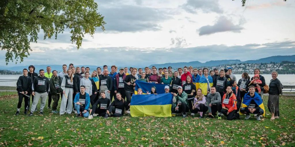 Corsa per la Libertà: Ucraina e Amici dell'Ucraina Corrono per Sostenere la Brigata Khartiia in 20 Città Europee