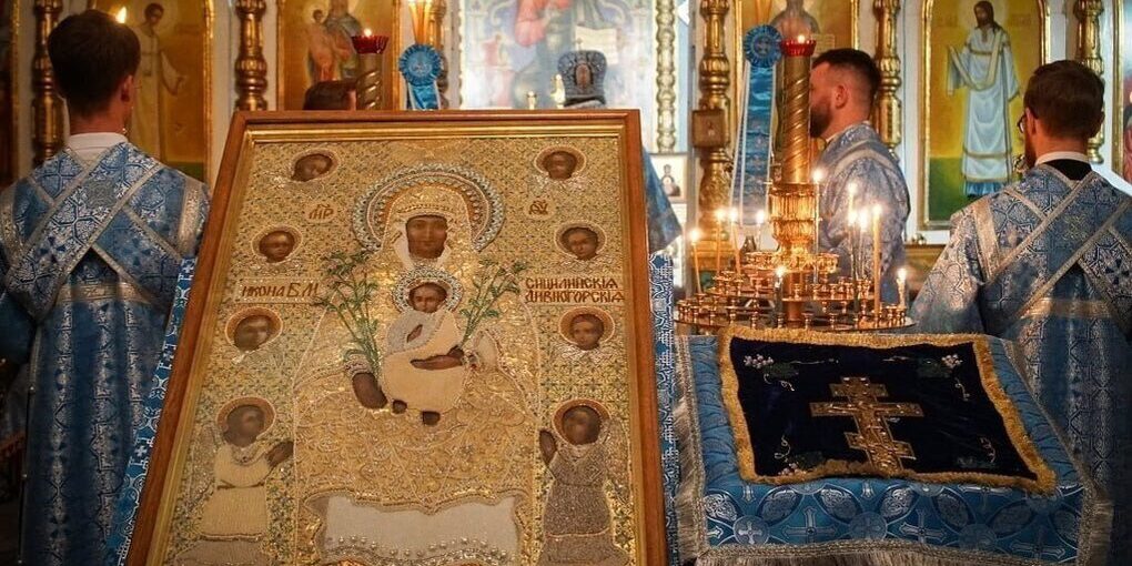 Arrivo dell'Icona Divnogorskaya a Bobrov: Un Evento di Fede e Spiritualità per la Comunità Locale