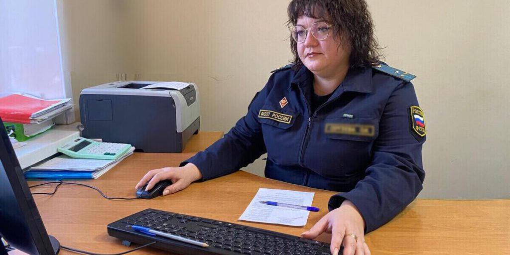 Приставы побудили жительницу Керчи оплатить долг в 200 тысяч рублей