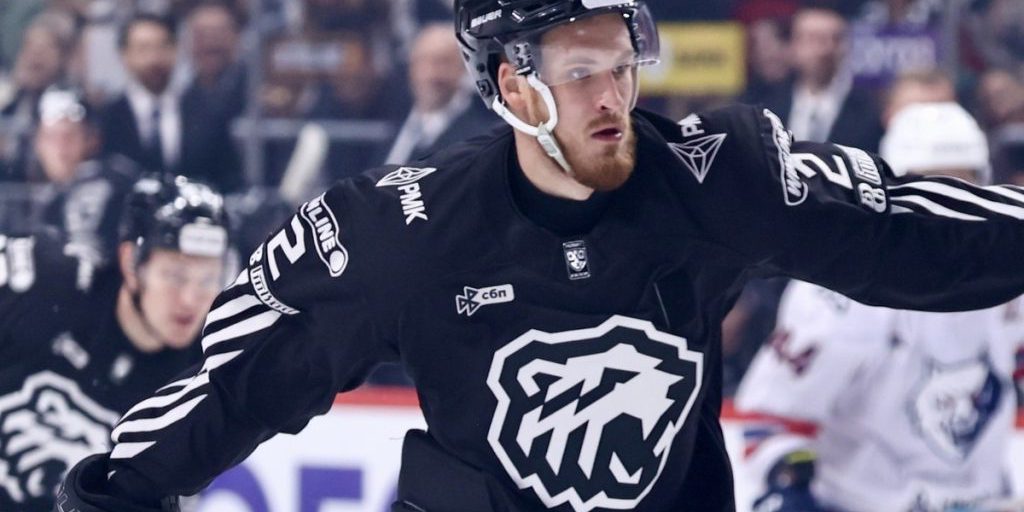 Difensore del Traktor Dronov commenta gli incidenti di violenza durante la partita contro lo Spartak di Mosca