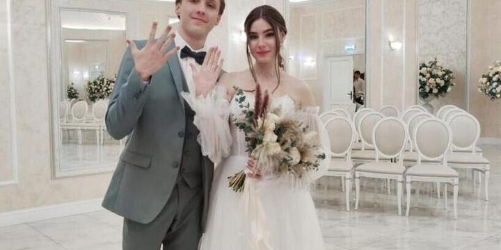 Вожатые из Рязани поженились после игровой свадьбы в детском лагере