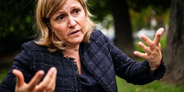 Ripresa Parlamentare in Francia: La Presidente dell'Assemblea Nazionale Si Prepara per una Sessione Movimentata