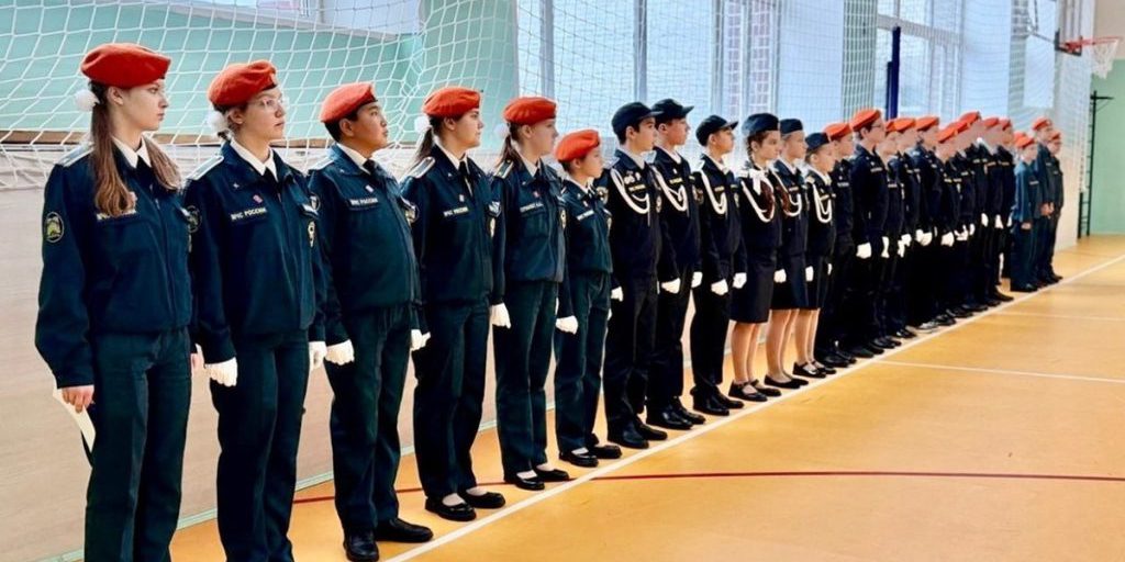 Kadeti del Ministero per le Situazioni di Emergenza della Russia Mostreranno le Loro Abilità a Poljarnye Zori